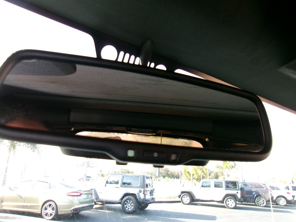 2015 Jeep Wrangler Image 56