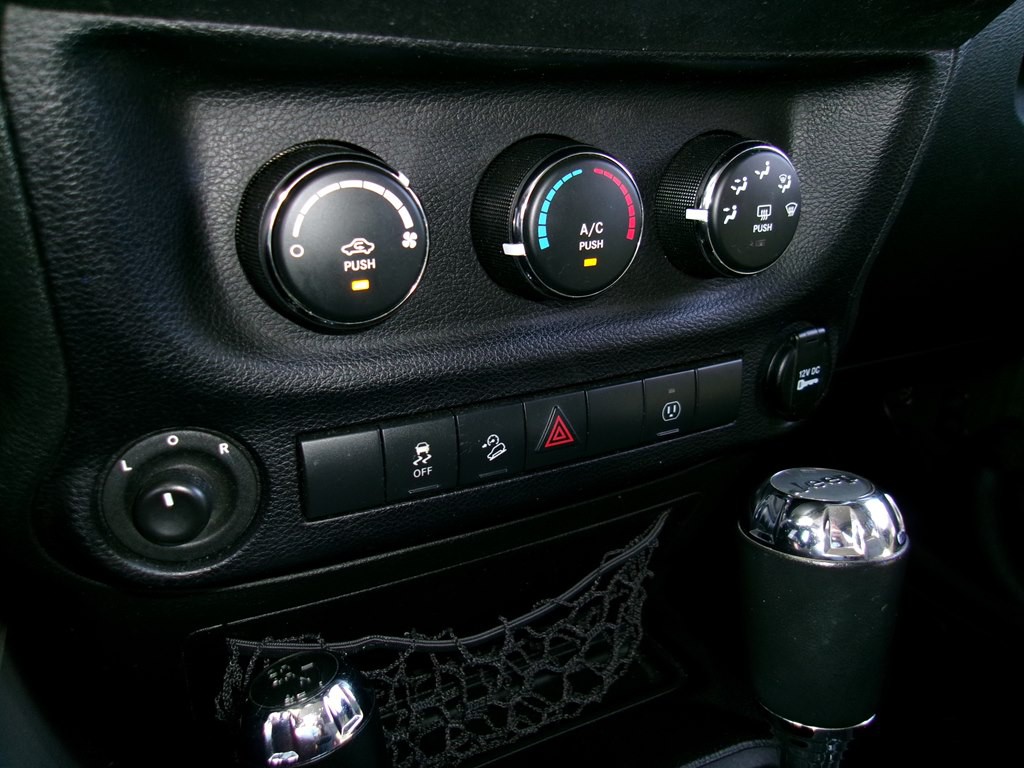 2015 Jeep Wrangler Image 62