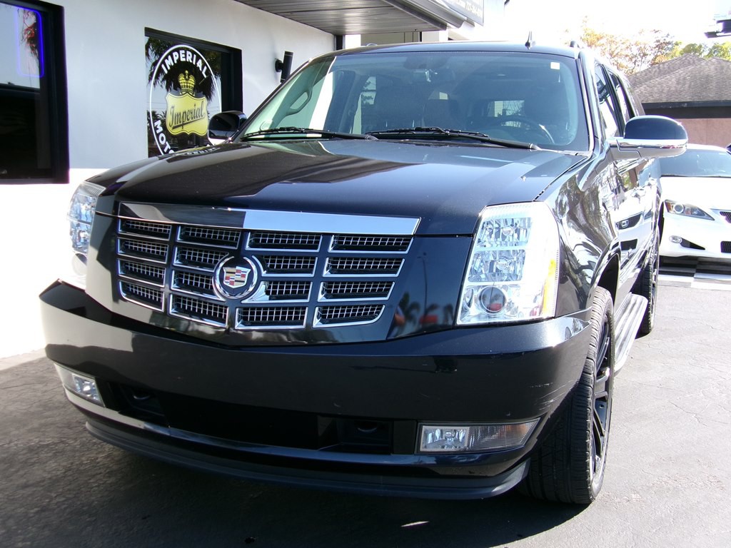 2012 Cadillac Escalade Image 5