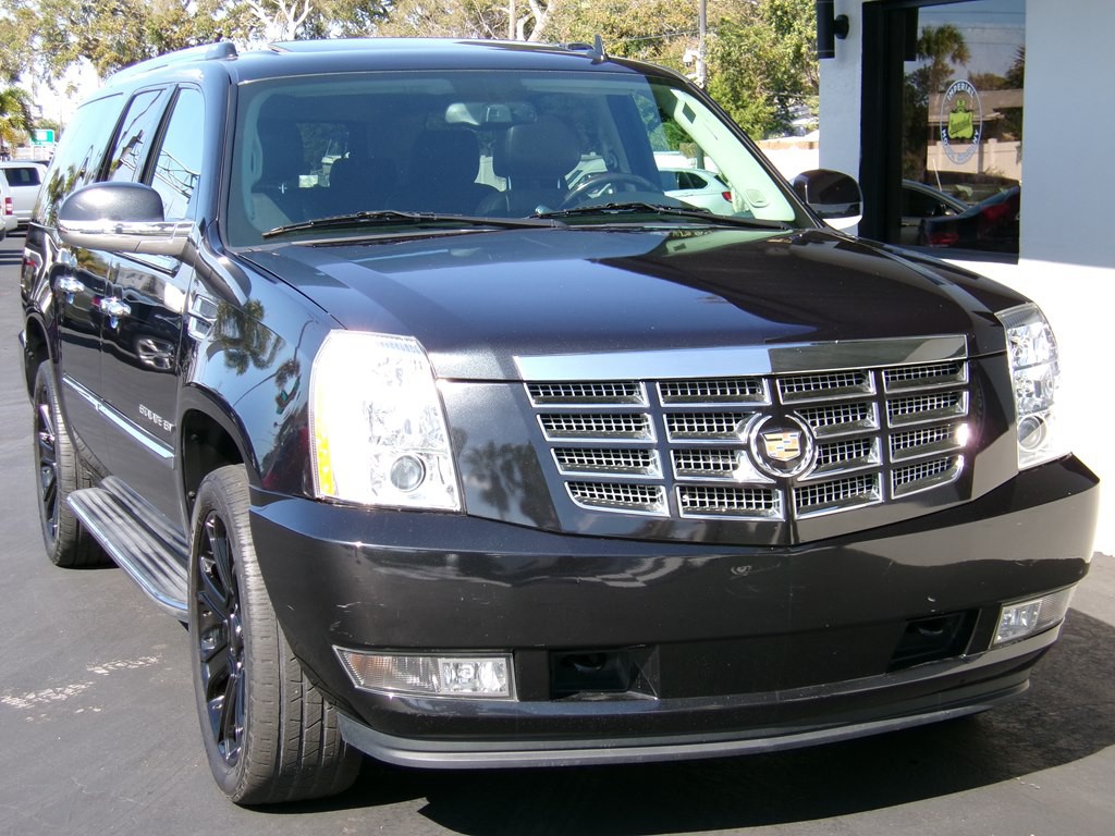 2012 Cadillac Escalade Image 7