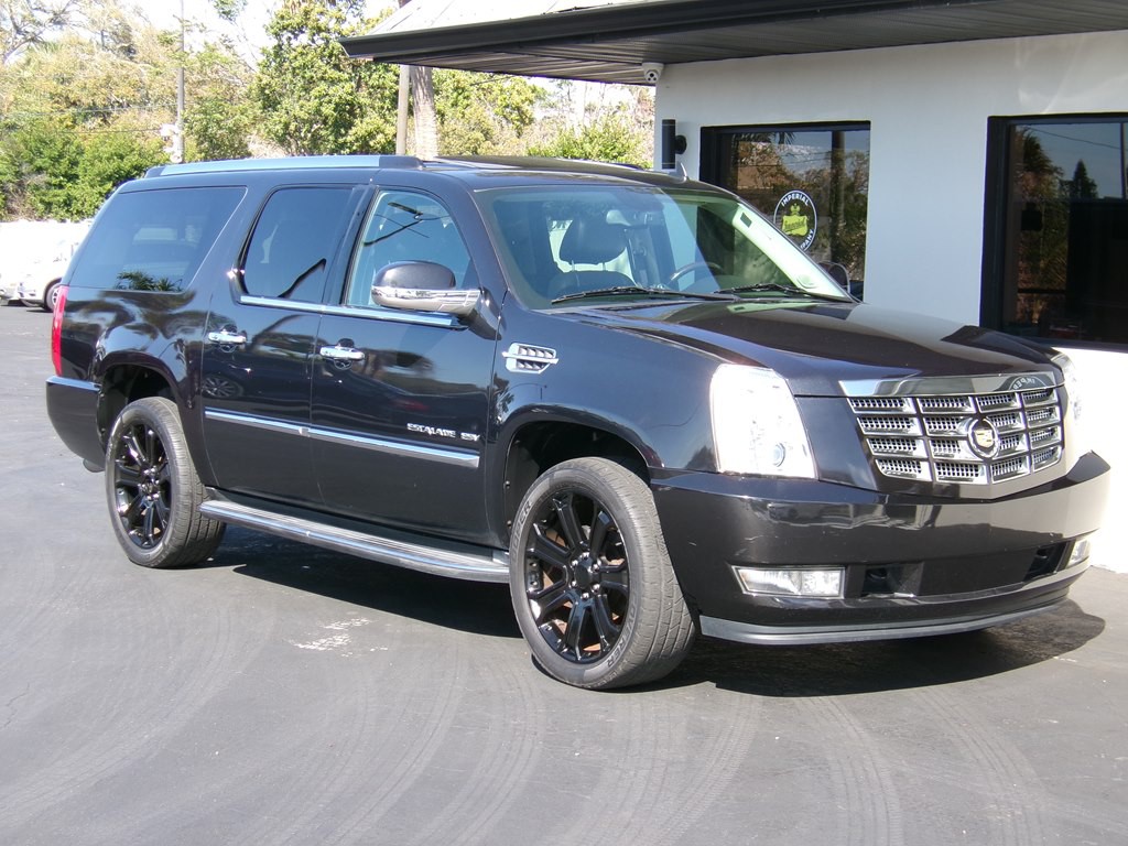 2012 Cadillac Escalade Image 9