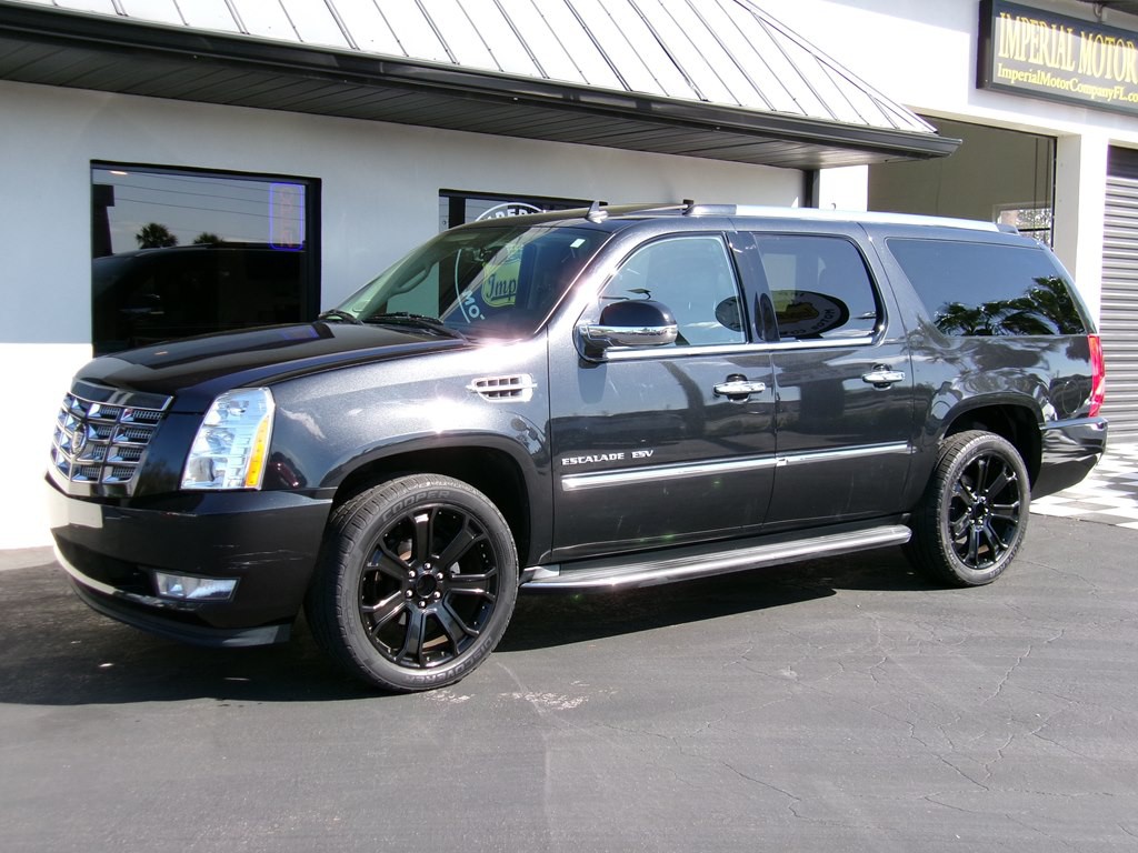 2012 Cadillac Escalade Image 30