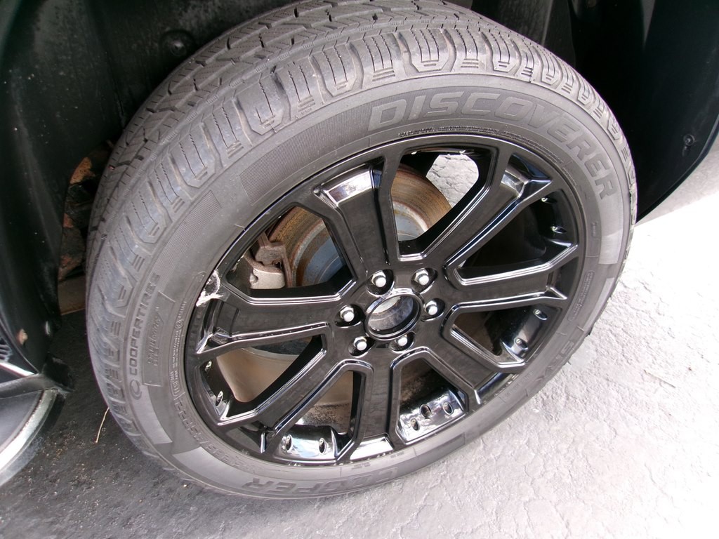 2012 Cadillac Escalade Image 36