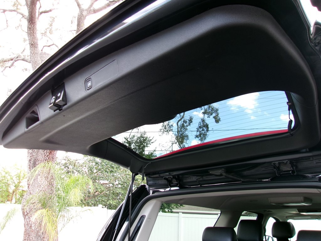 2012 Cadillac Escalade Image 48