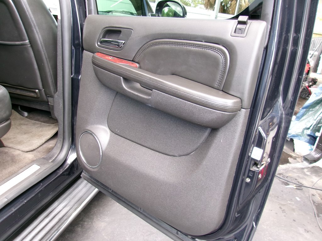 2012 Cadillac Escalade Image 59