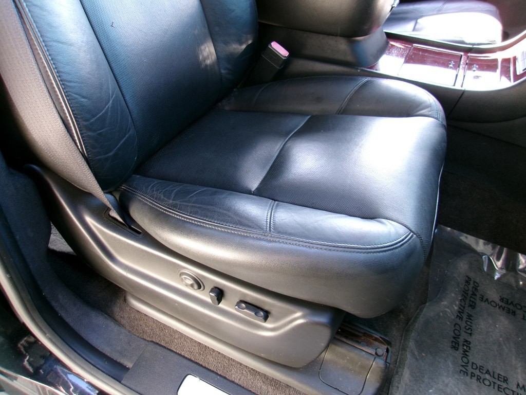 2012 Cadillac Escalade Image 62