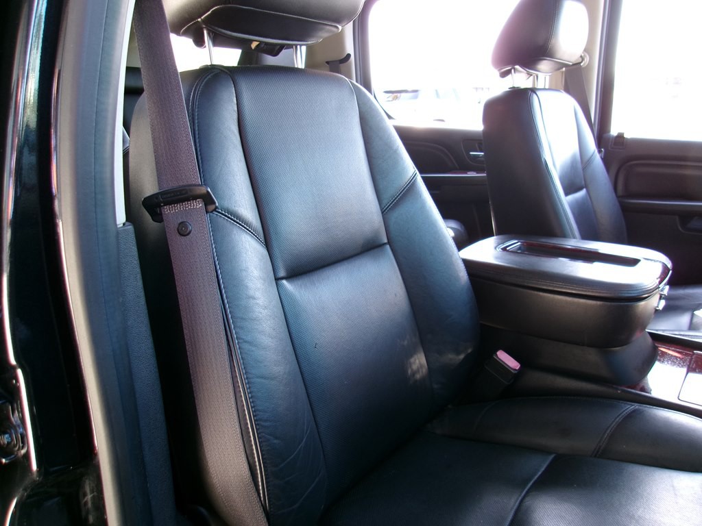 2012 Cadillac Escalade Image 63