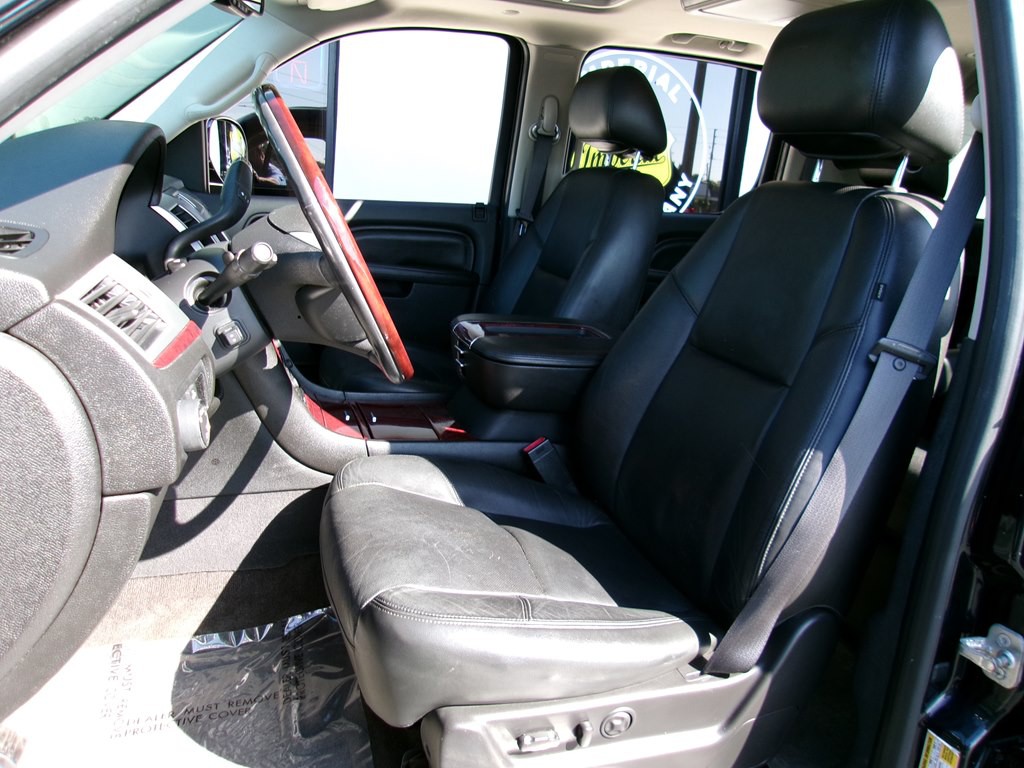 2012 Cadillac Escalade Image 68