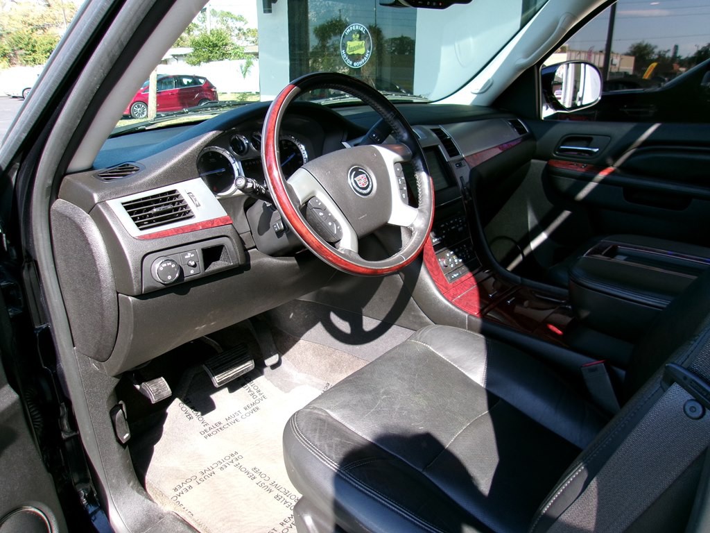 2012 Cadillac Escalade Image 70