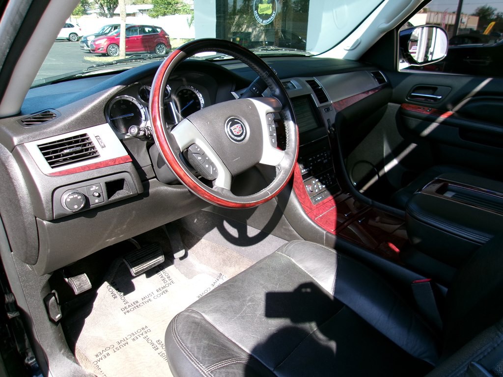 2012 Cadillac Escalade Image 71