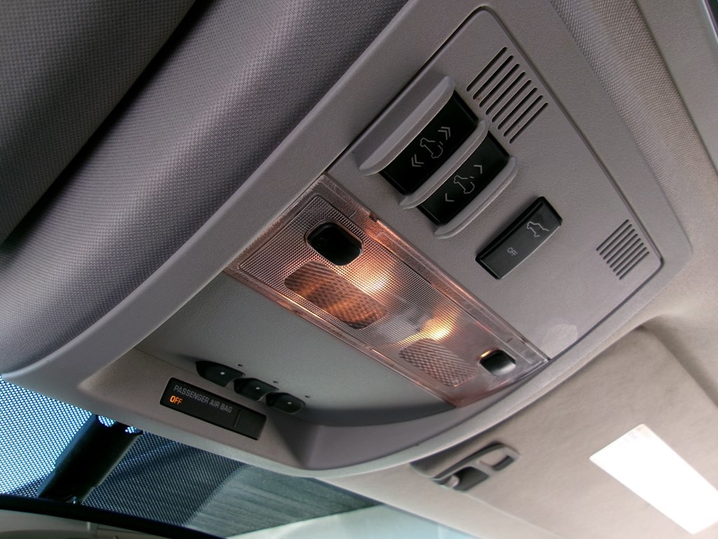 2012 Cadillac Escalade Image 76