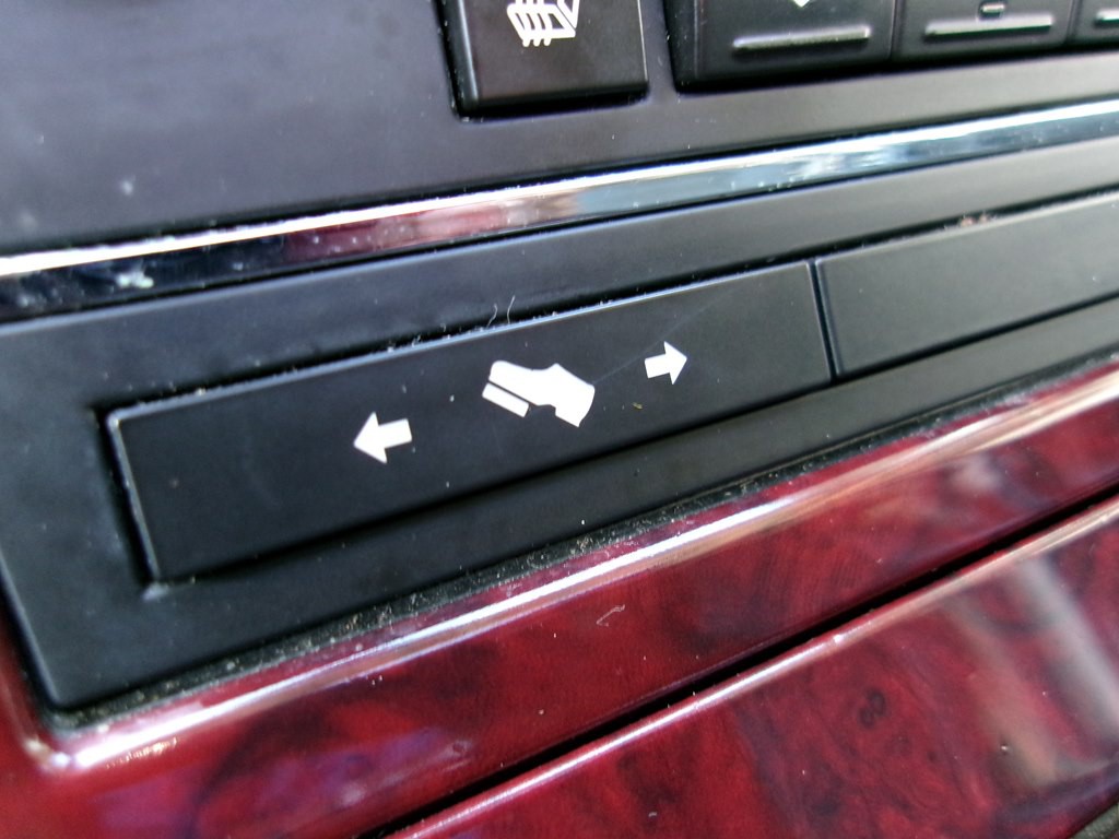 2012 Cadillac Escalade Image 85