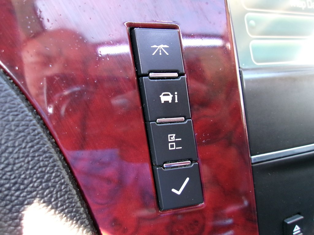 2012 Cadillac Escalade Image 86