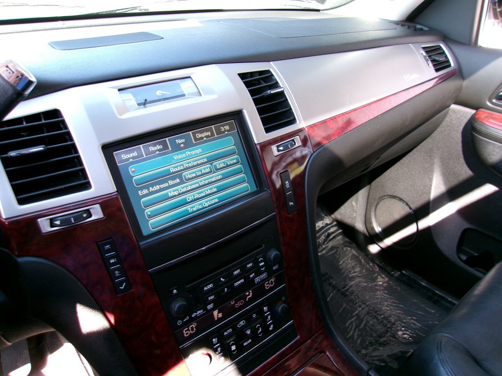 2012 Cadillac Escalade Image 91