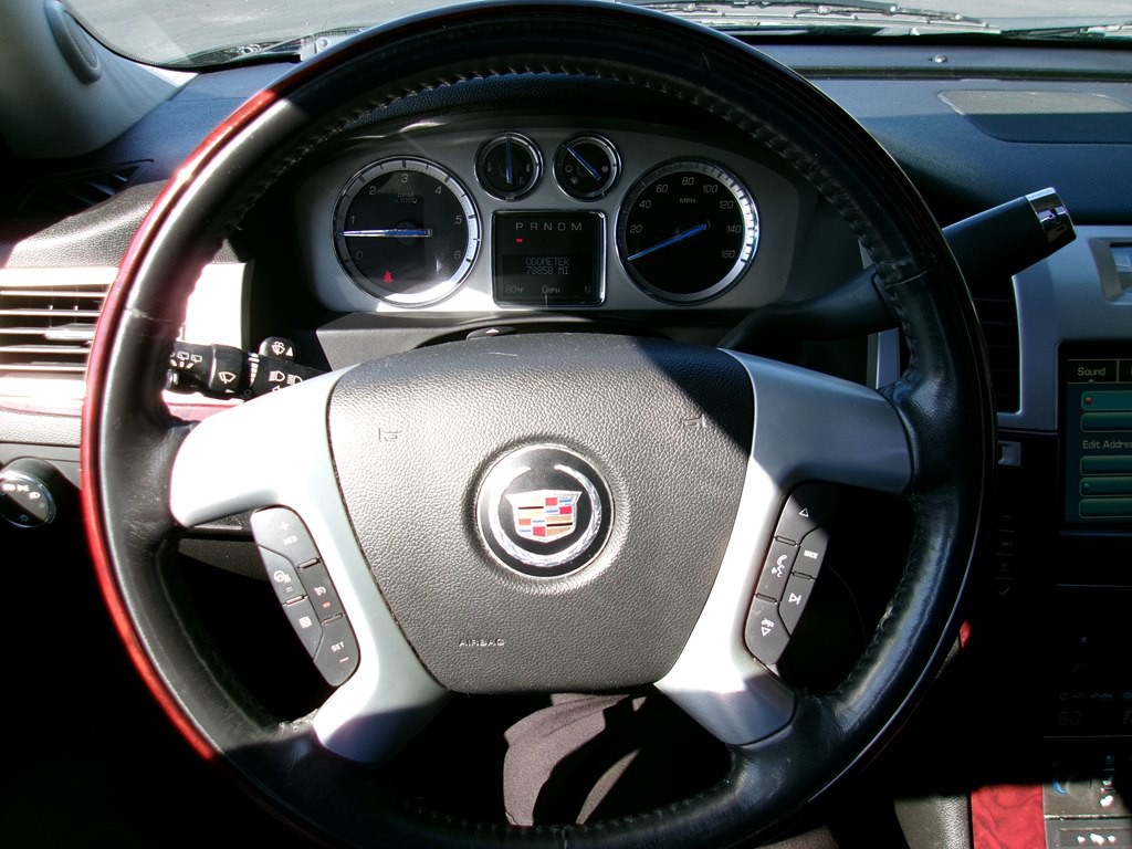 2012 Cadillac Escalade Image 99