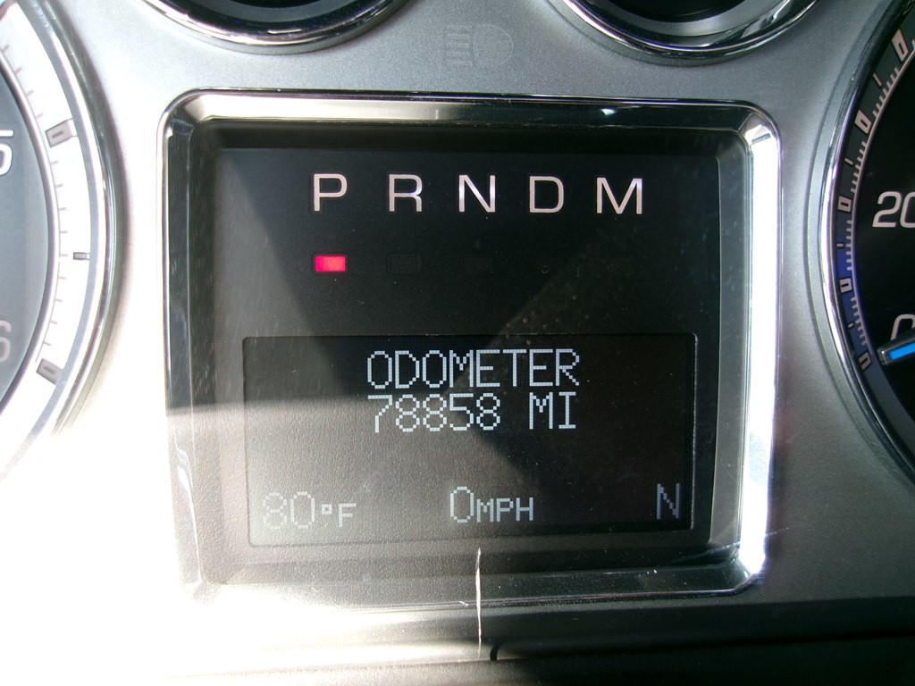 2012 Cadillac Escalade Image 101