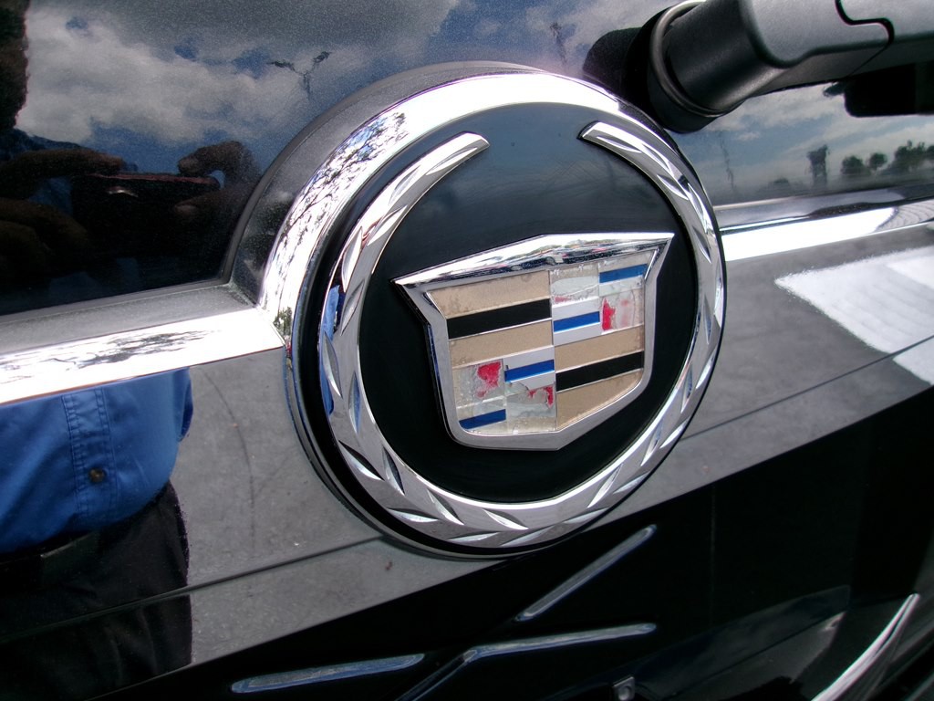 2012 Cadillac Escalade Image 102