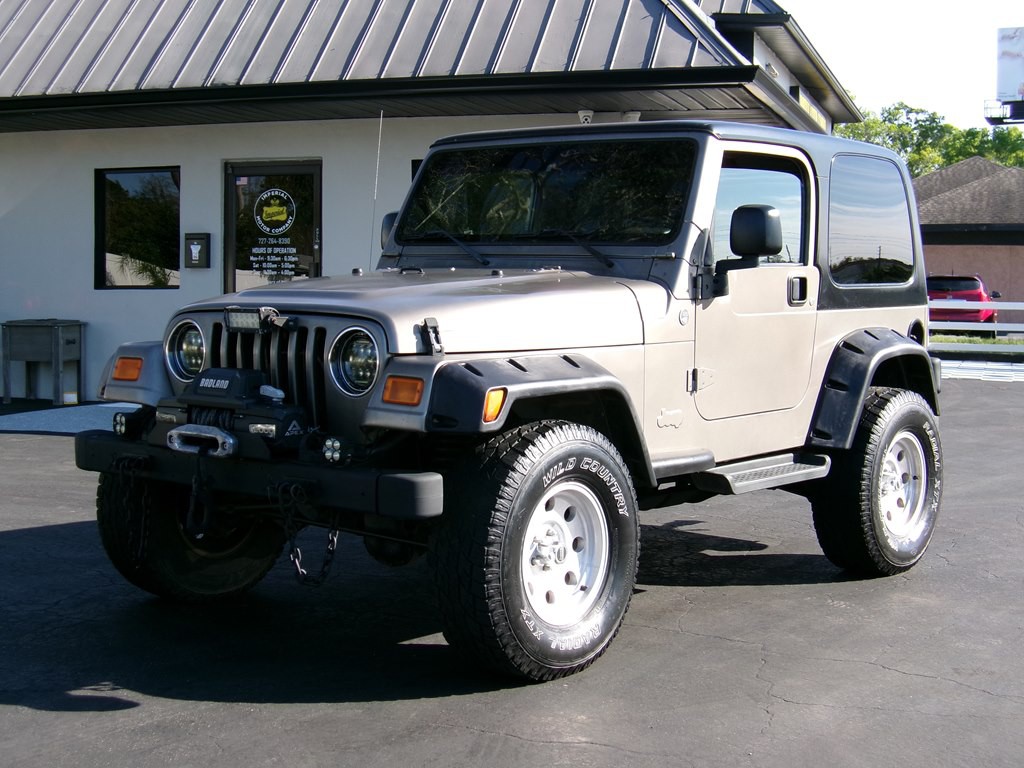 2005 Jeep Wrangler Image 2