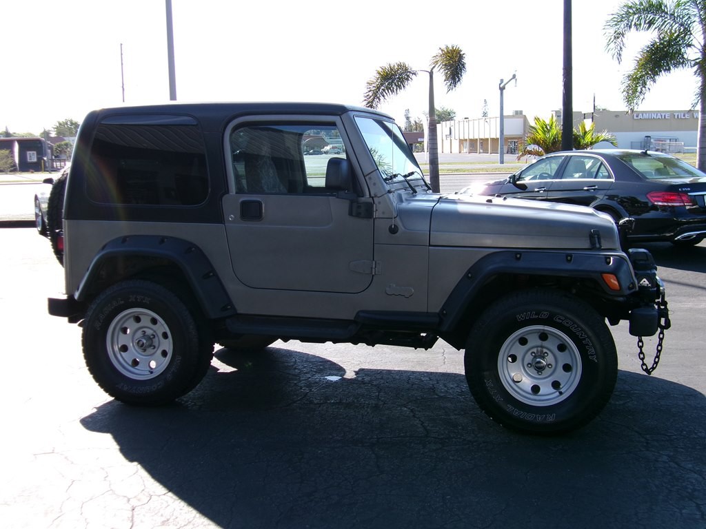 2005 Jeep Wrangler Image 10