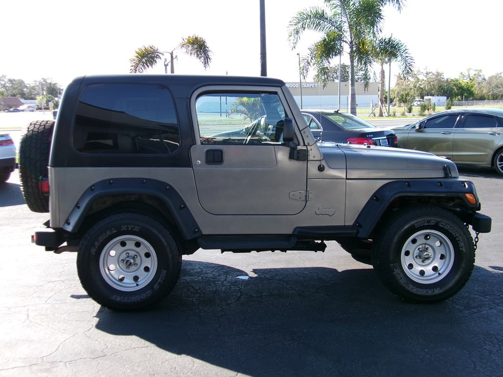 2005 Jeep Wrangler Image 11