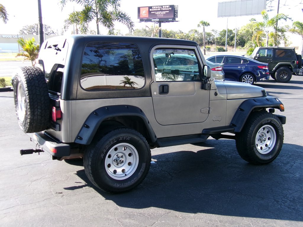2005 Jeep Wrangler Image 12