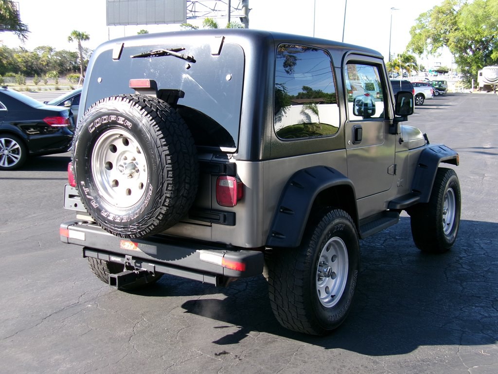 2005 Jeep Wrangler Image 14