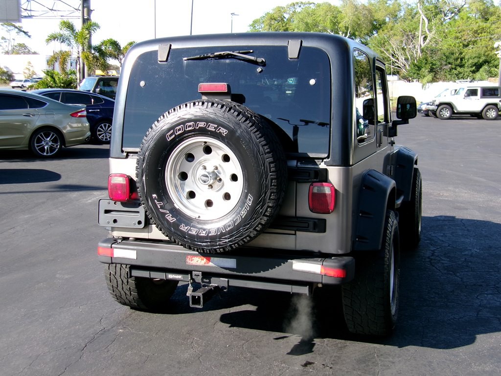 2005 Jeep Wrangler Image 16