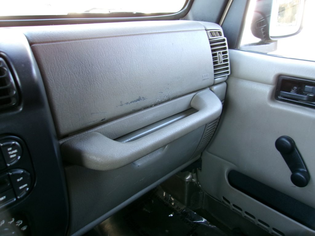 2005 Jeep Wrangler Image 56