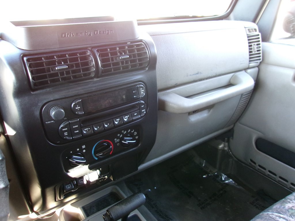 2005 Jeep Wrangler Image 63