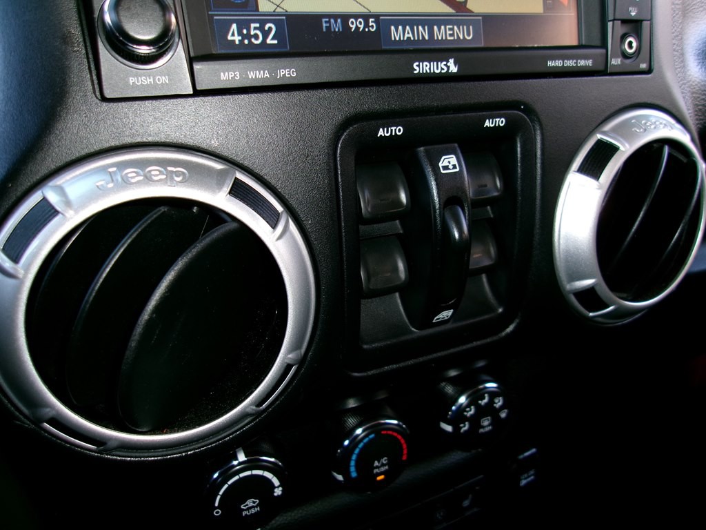 2015 Jeep Wrangler Unlimited Image 90