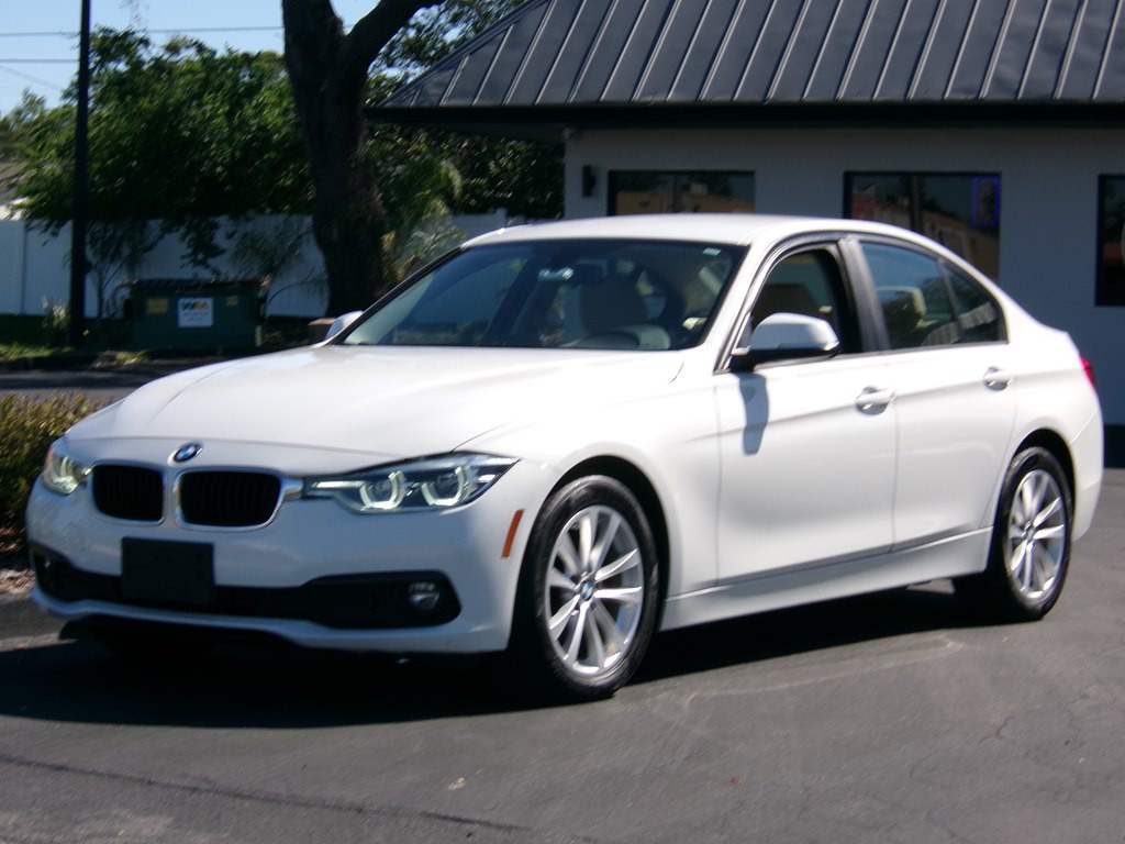 2018 BMW 3 Series Image 2