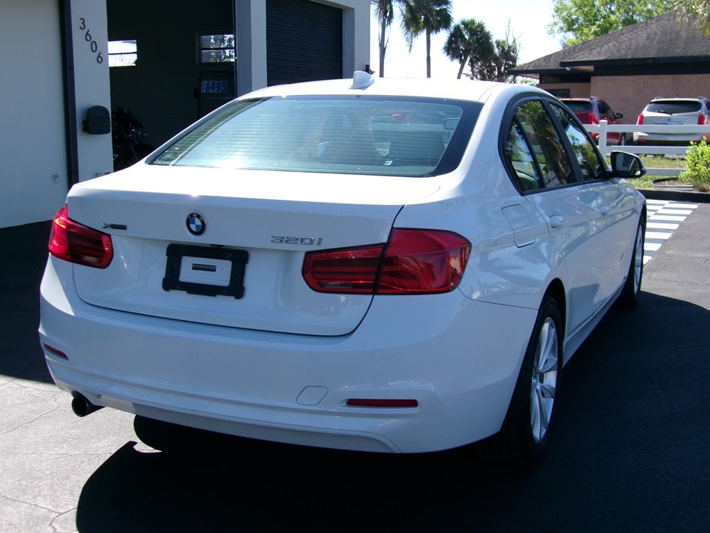 2018 BMW 3 Series Image 20