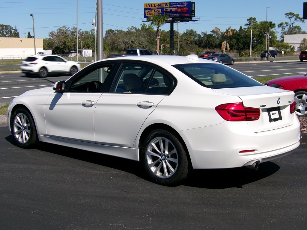 2018 BMW 3 Series Image 26