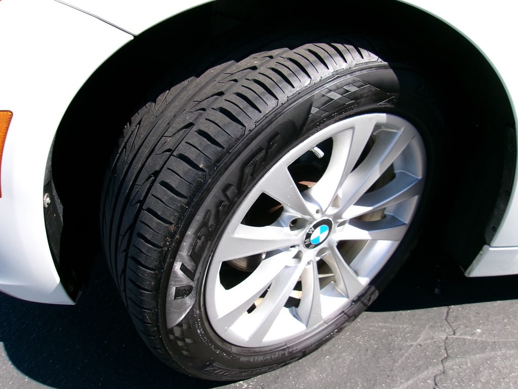 2018 BMW 3 Series Image 37