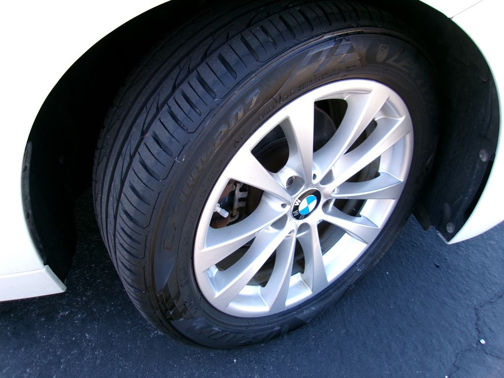 2018 BMW 3 Series Image 40