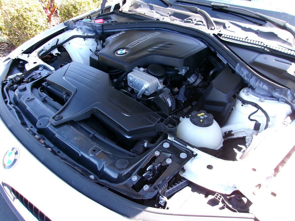 2018 BMW 3 Series Image 43