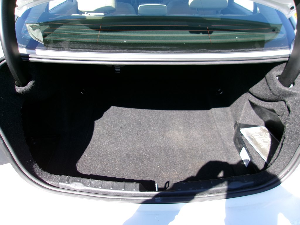 2018 BMW 3 Series Image 50