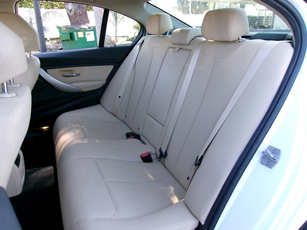 2018 BMW 3 Series Image 56