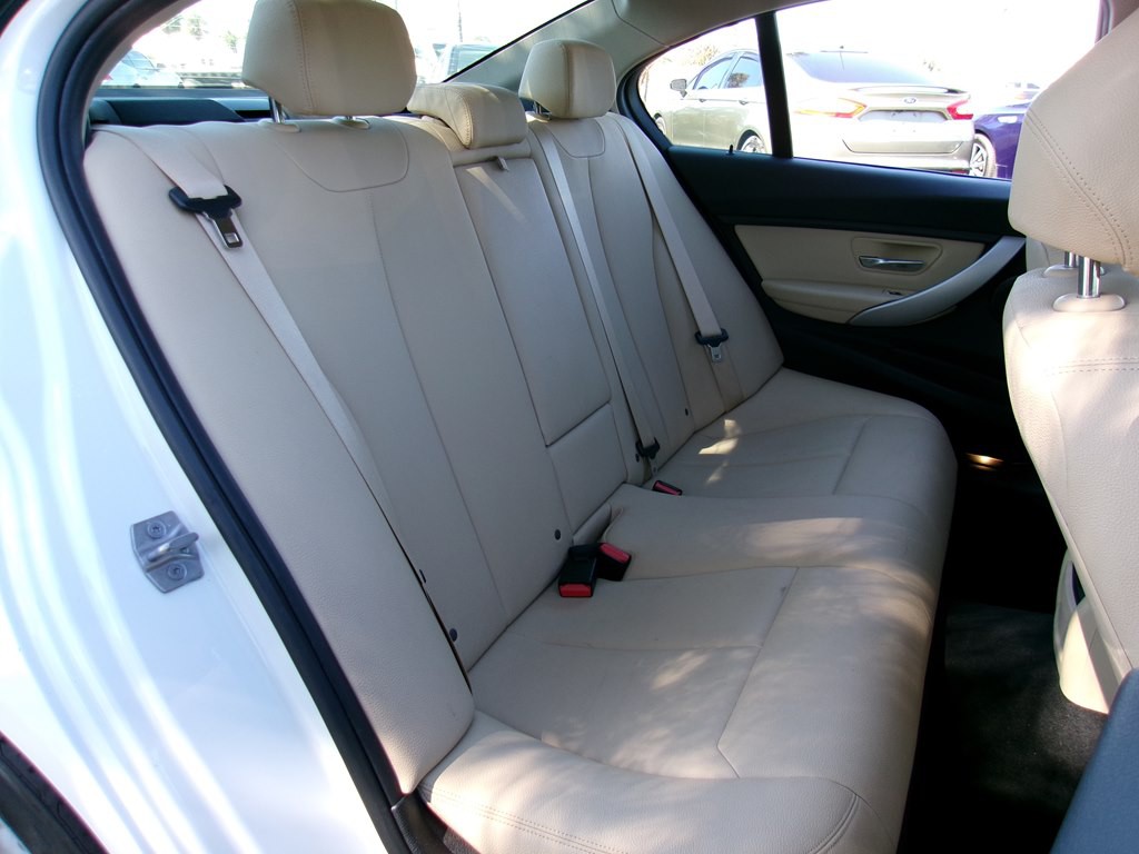 2018 BMW 3 Series Image 59