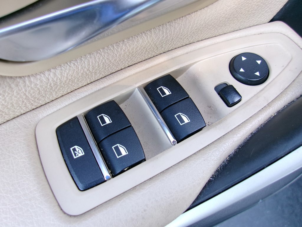 2018 BMW 3 Series Image 81