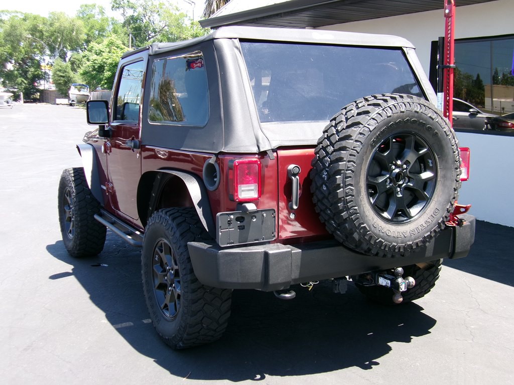 2010 Jeep Wrangler Image 21
