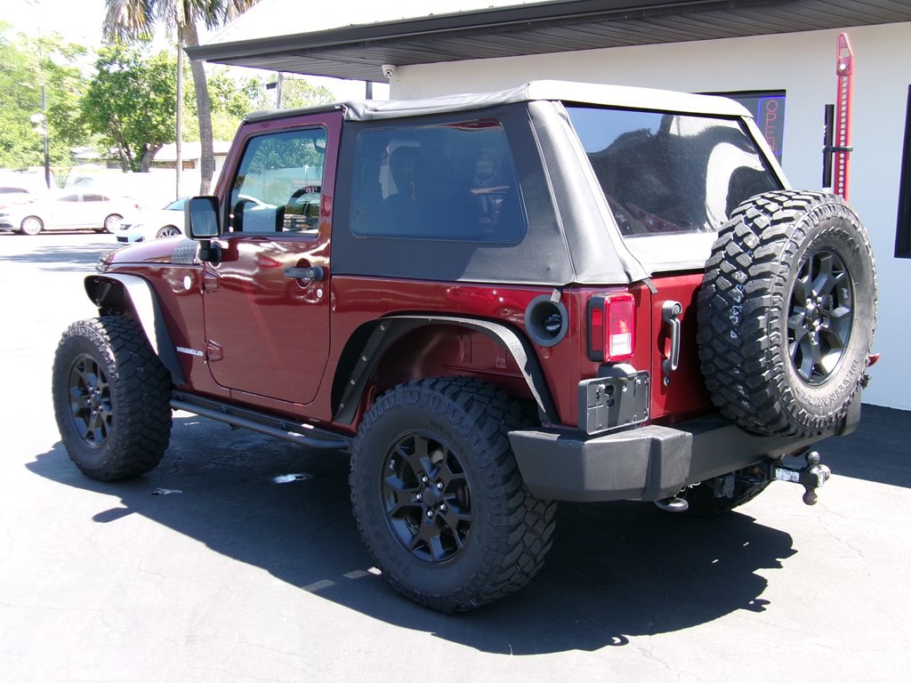 2010 Jeep Wrangler Image 22