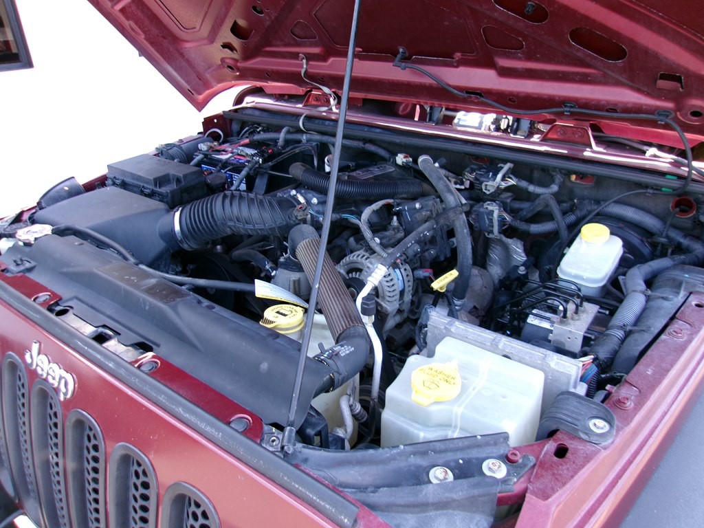 2010 Jeep Wrangler Image 35