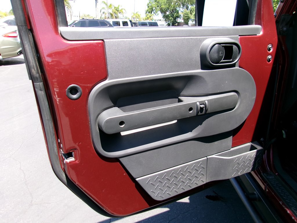 2010 Jeep Wrangler Image 47