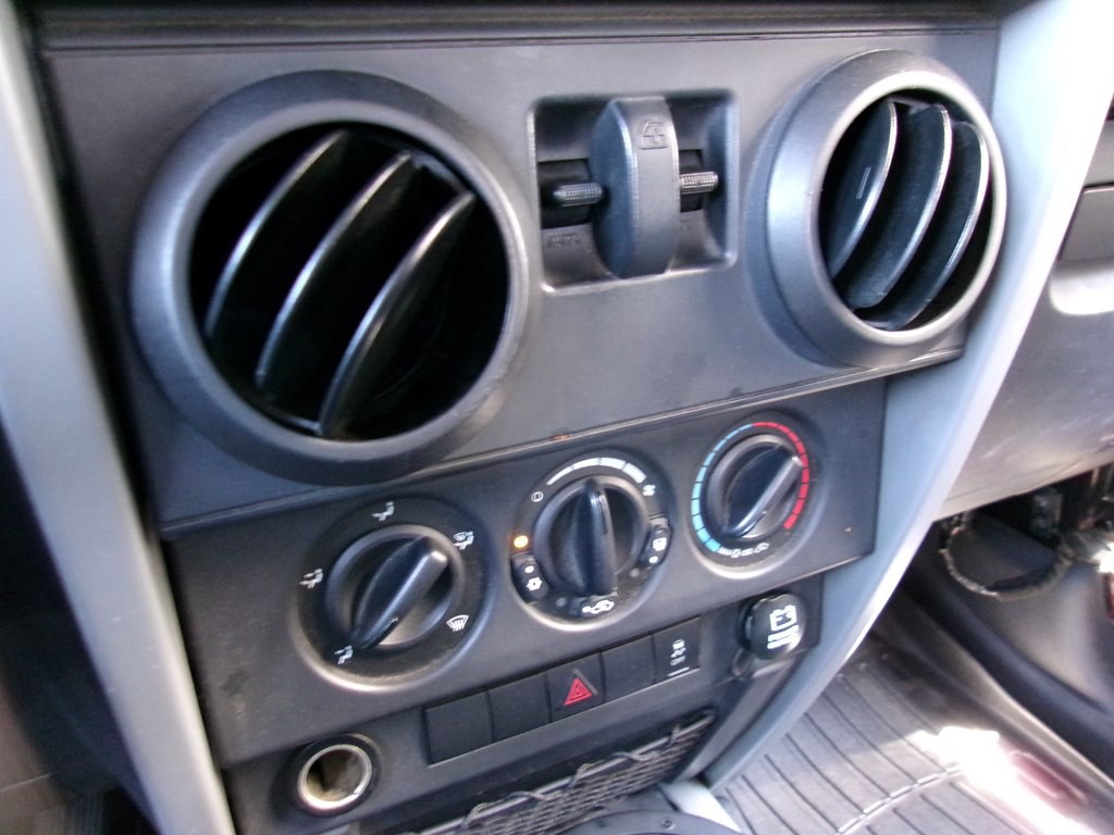 2010 Jeep Wrangler Image 58