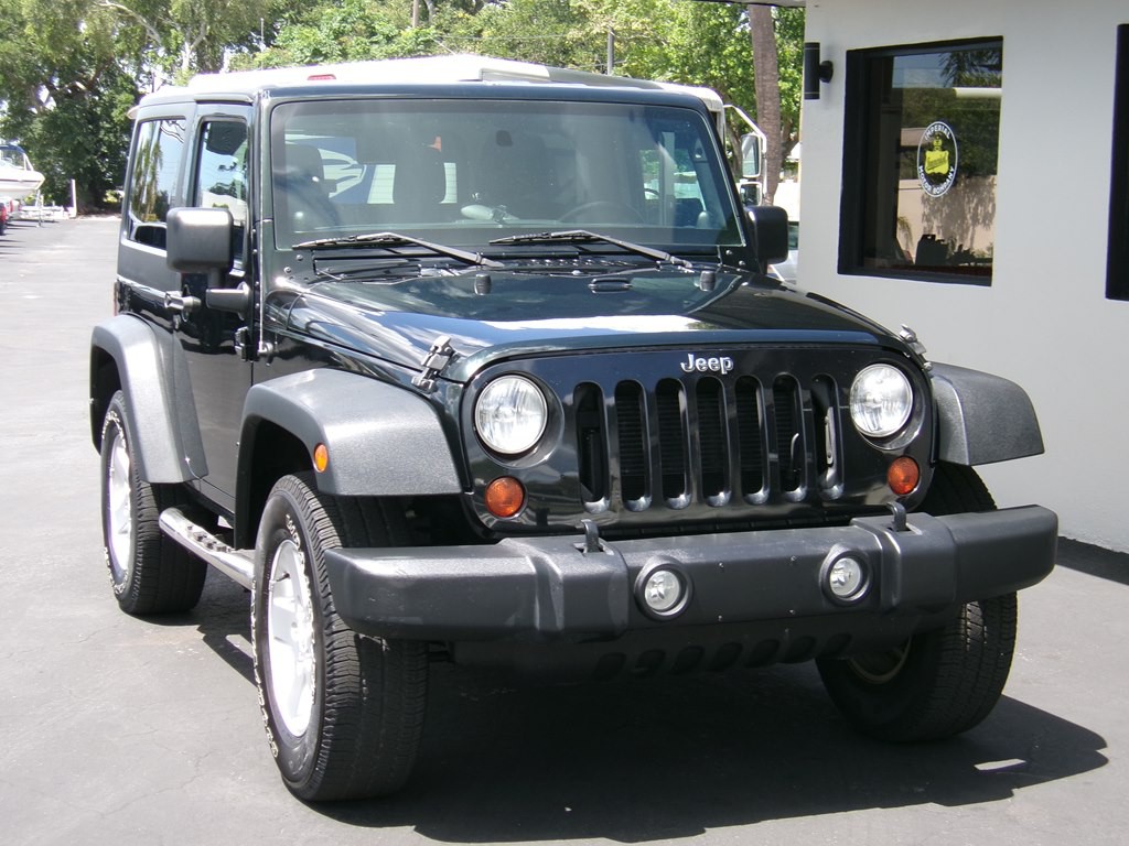 2012 Jeep Wrangler Image 7