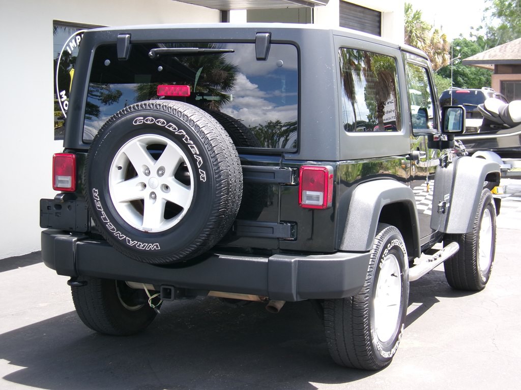 2012 Jeep Wrangler Image 18