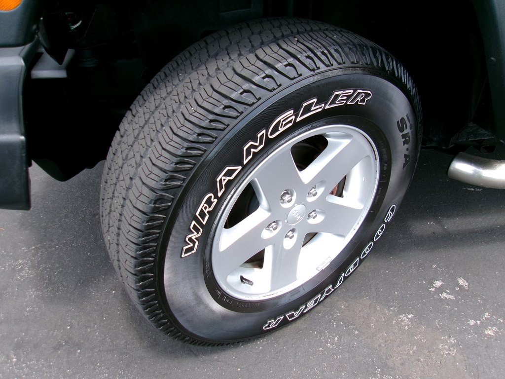 2012 Jeep Wrangler Image 30