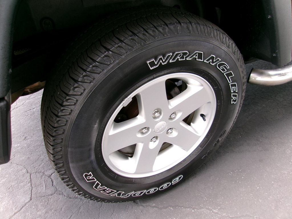 2012 Jeep Wrangler Image 32