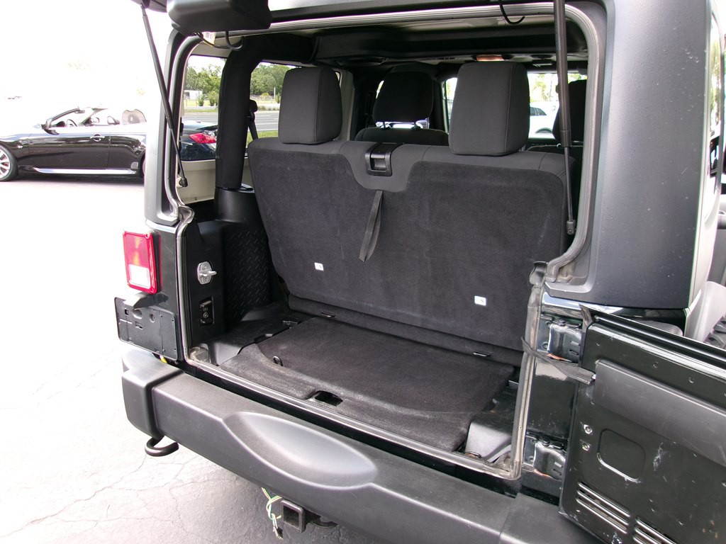 2012 Jeep Wrangler Image 42